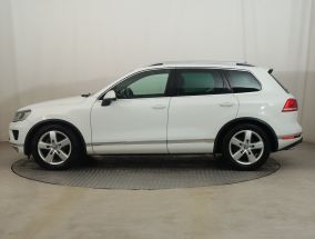 Volkswagen Touareg - 2015