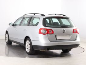 Volkswagen Passat - 2011
