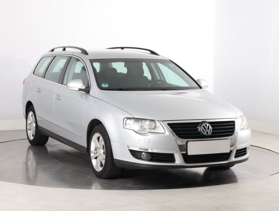 Volkswagen Passat - 2011