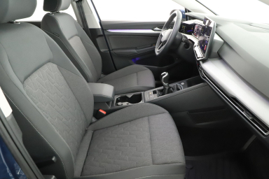 Volkswagen Golf - 2024