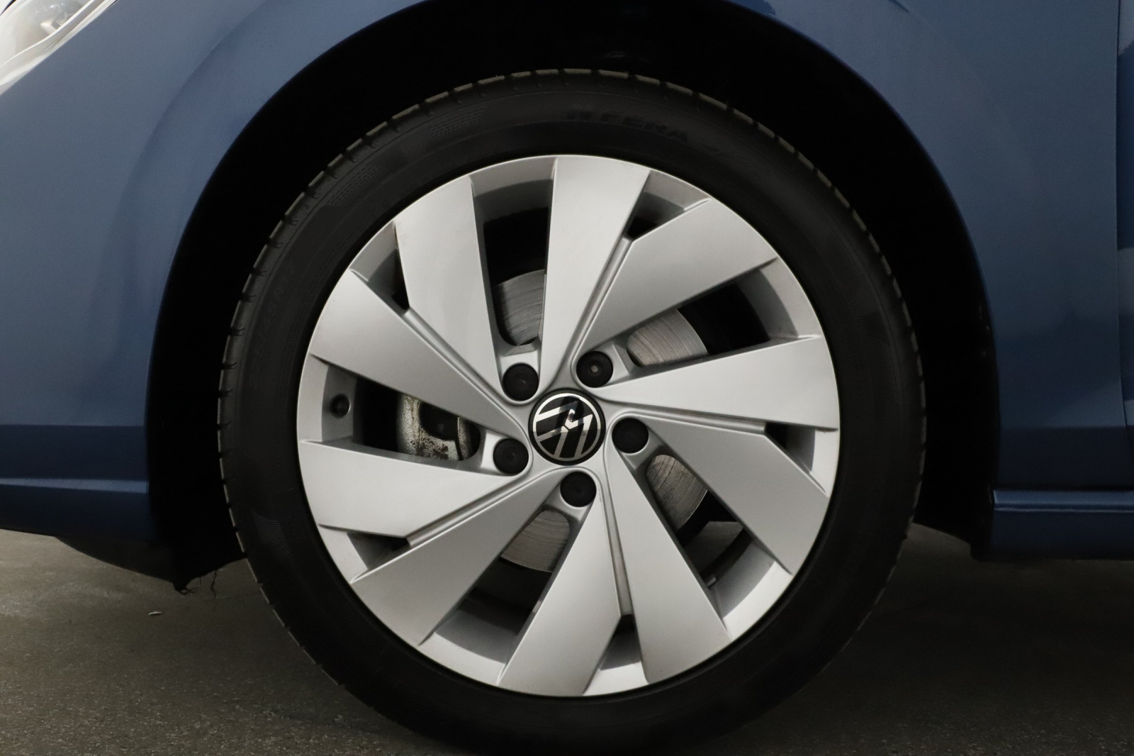 Volkswagen Golf - 2024