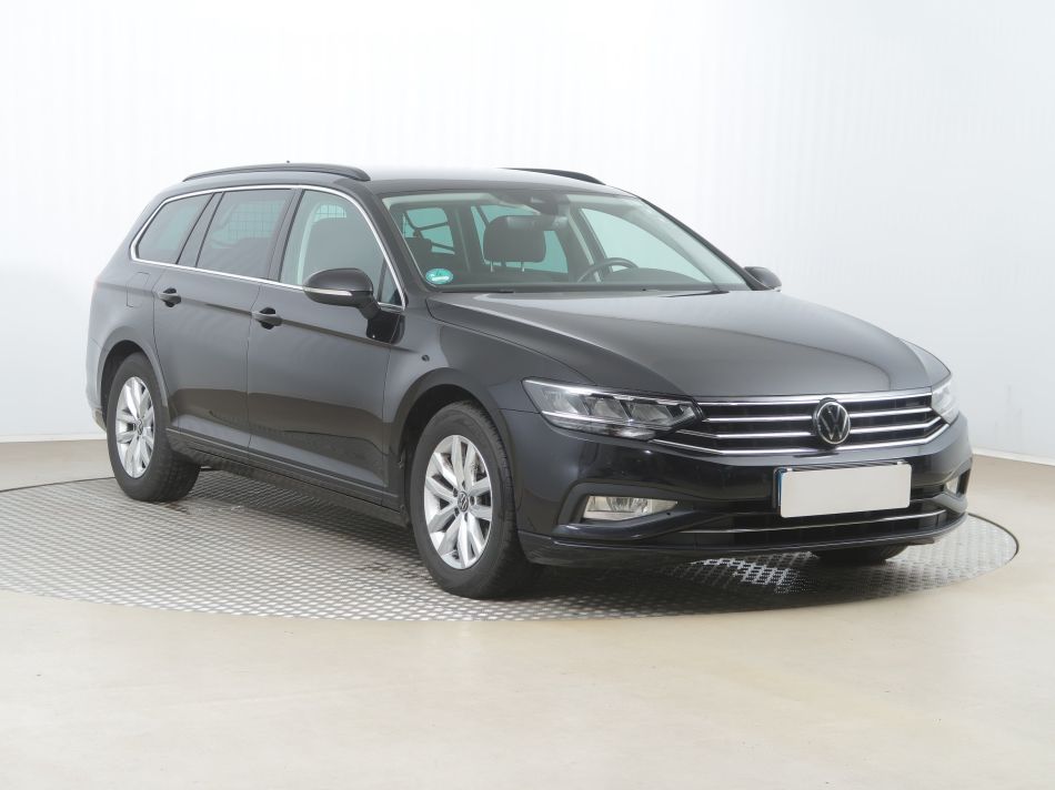 Volkswagen Passat - 2022