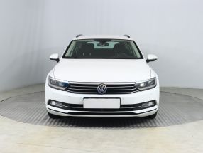 Volkswagen Passat - 2015