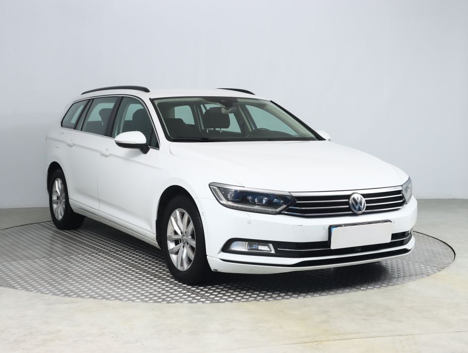 Volkswagen Passat - 2015