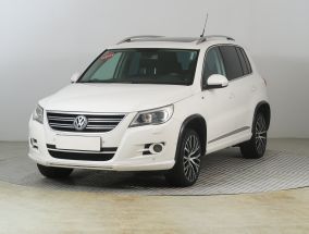 Volkswagen Tiguan - 2010