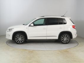 Volkswagen Tiguan - 2010