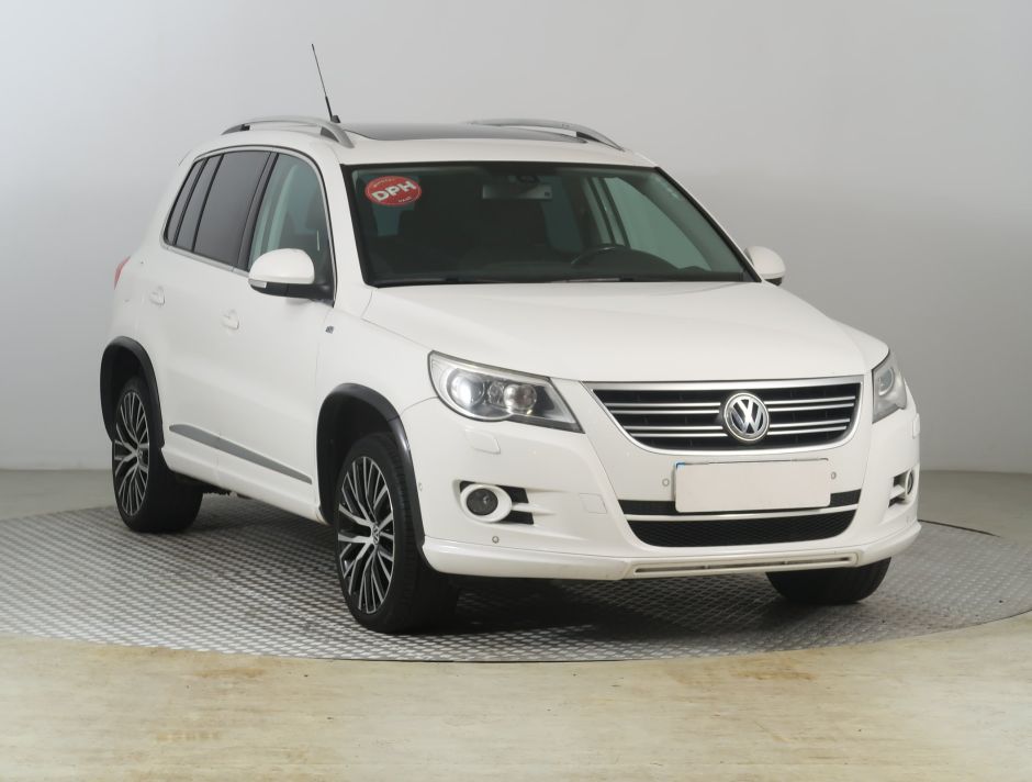 Volkswagen Tiguan - 2010