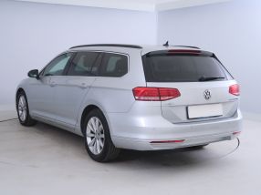 Volkswagen Passat - 2015