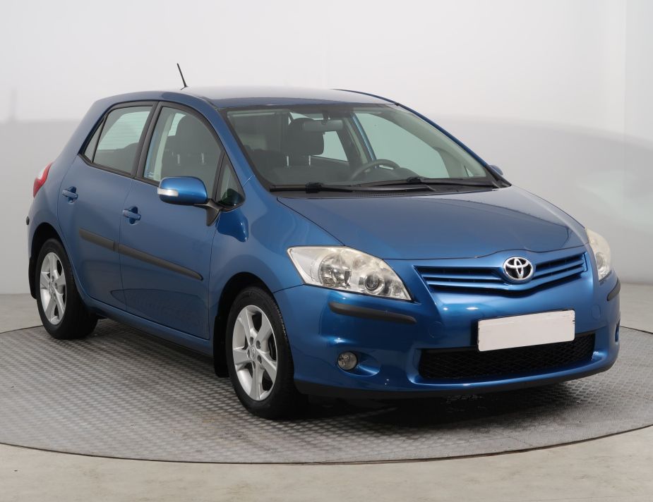 Toyota Auris - 2011