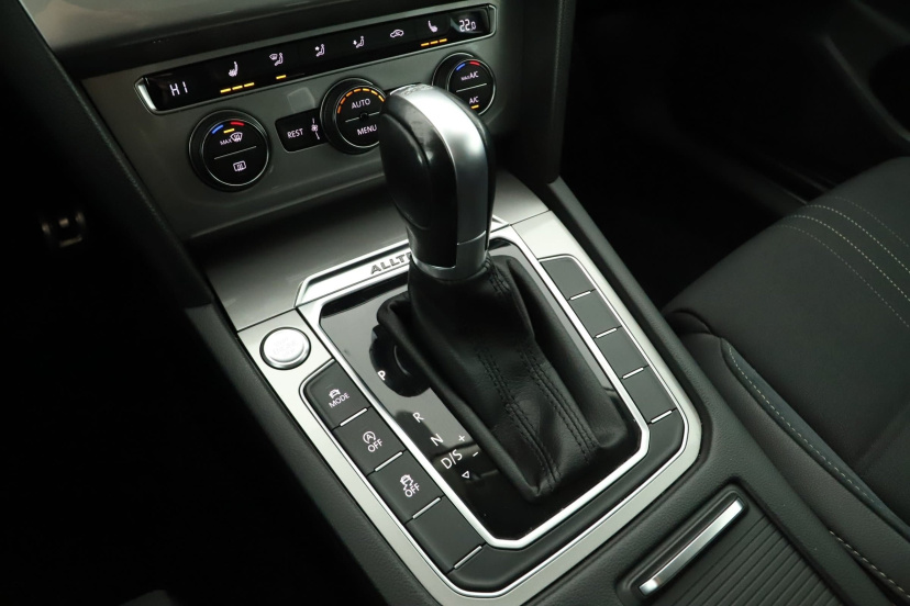 Volkswagen Passat, 2016