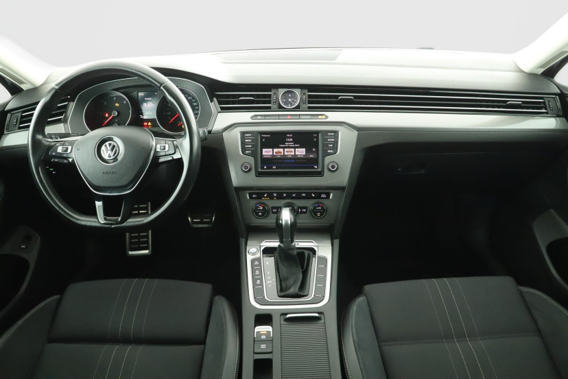 Volkswagen Passat, 2016