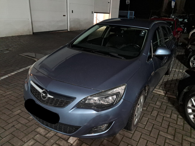 Opel Astra 2011