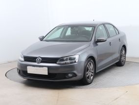 Volkswagen Jetta - 2012