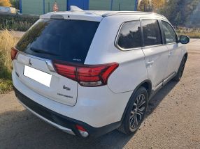 Mitsubishi Outlander - 2018
