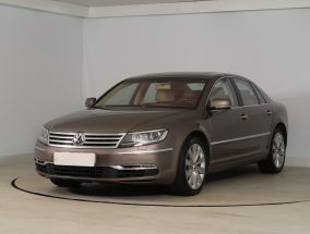 Volkswagen Phaeton - 2011