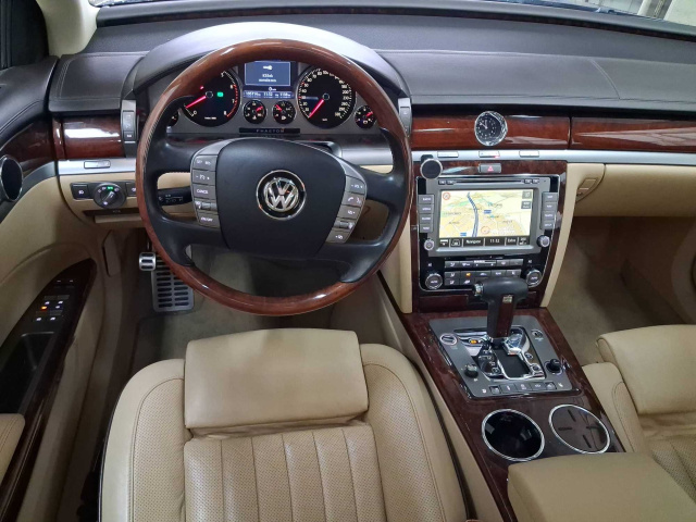 Volkswagen Phaeton 2011