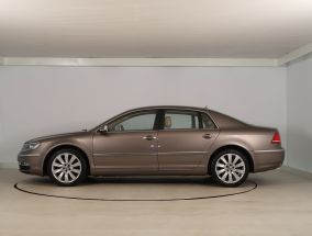 Volkswagen Phaeton - 2011
