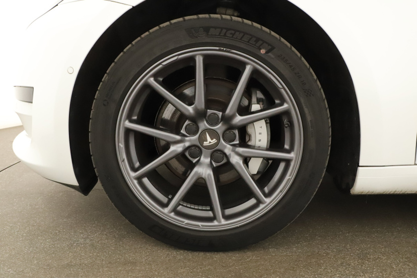 Tesla Model 3, 2020