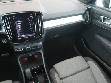 Volvo XC40 - 2024