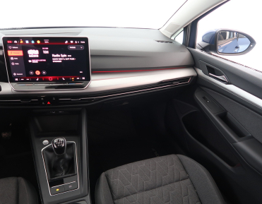 Volkswagen Golf - 2024