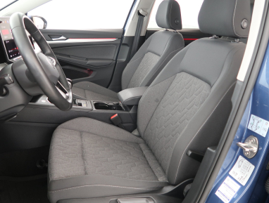 Volkswagen Golf - 2024