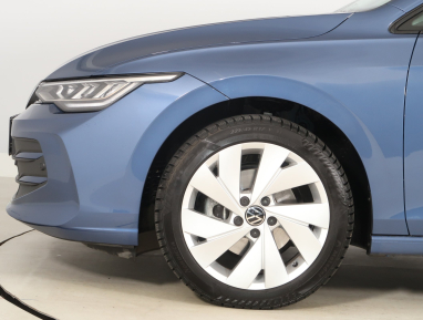 Volkswagen Golf - 2024