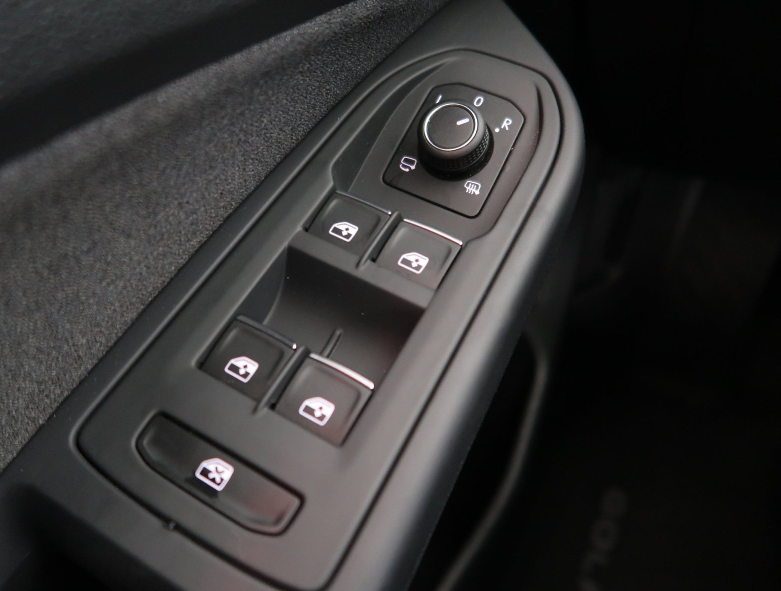 Volkswagen Golf - 2024