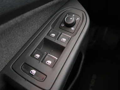 Volkswagen Golf - 2024