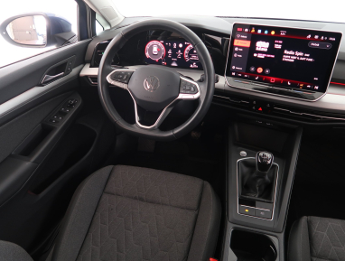 Volkswagen Golf - 2024