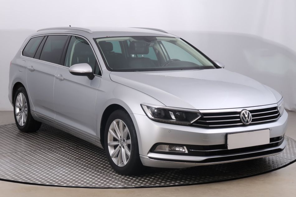 Volkswagen Passat - 2015