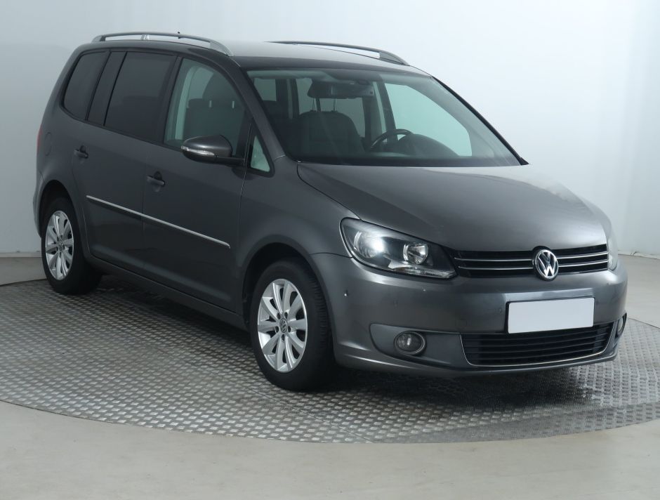 Volkswagen Touran - 2012