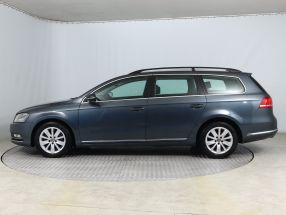 Volkswagen Passat - 2011