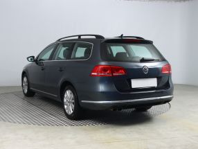 Volkswagen Passat - 2011
