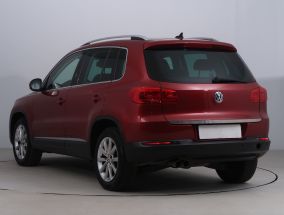 Volkswagen Tiguan - 2012