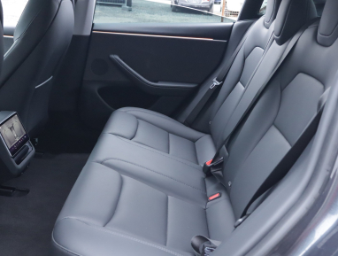 Tesla Model 3 - 2024