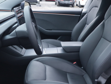 Tesla Model 3 - 2024