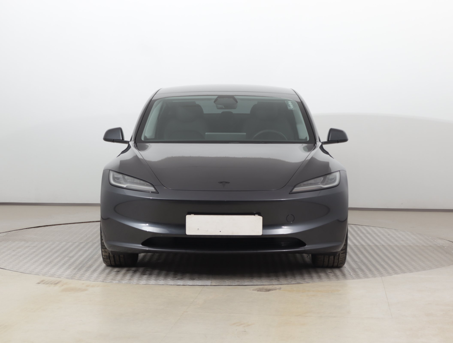 Tesla Model 3 - 2024