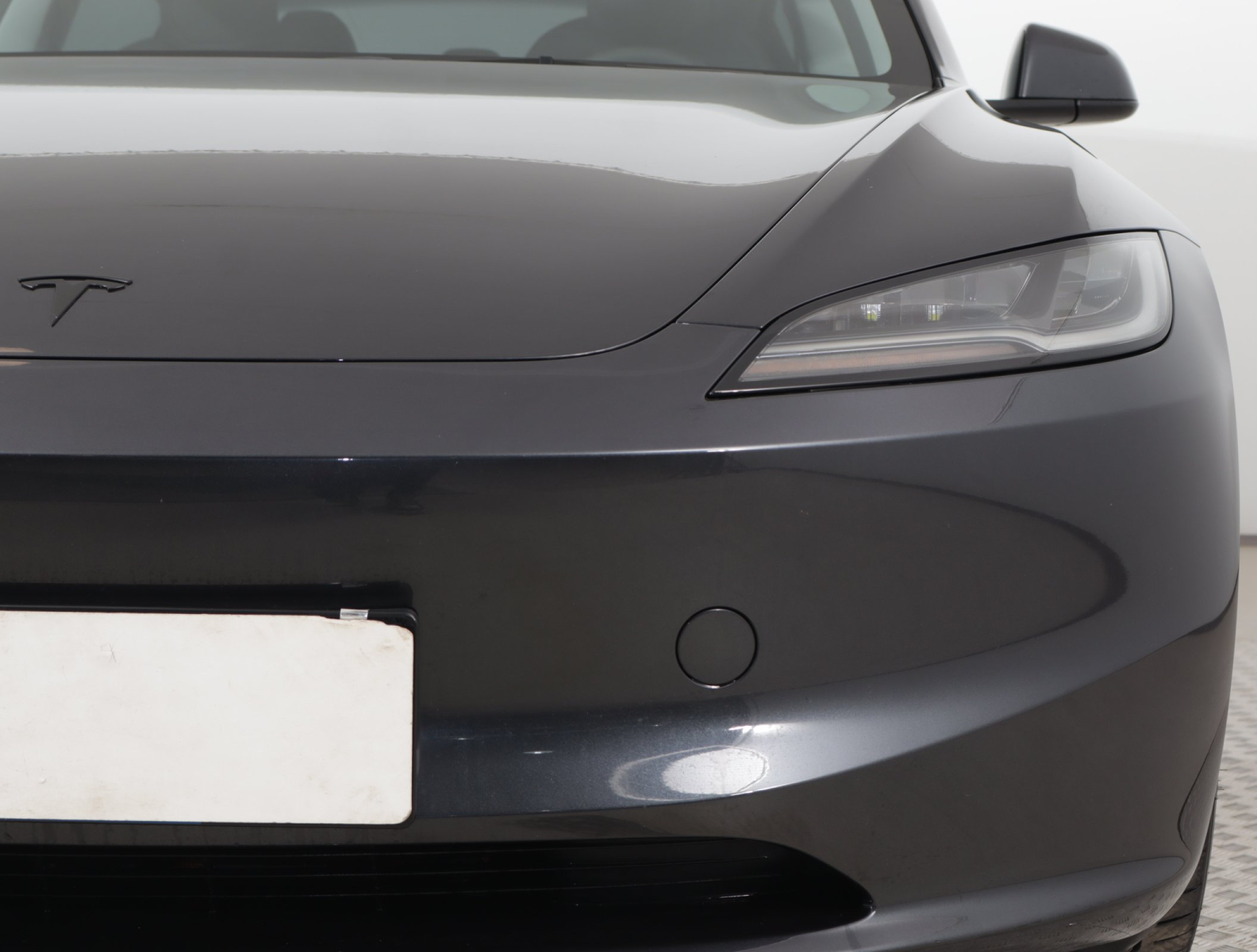 Tesla Model 3 - 2024