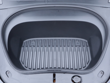 Tesla Model 3 - 2024