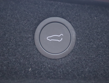 Tesla Model 3 - 2024