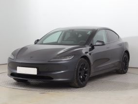 Tesla Model 3 - 2024