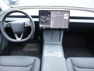 Tesla Model 3 - 2024