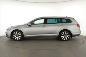 Volkswagen Passat - 2016