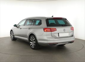 Volkswagen Passat - 2016