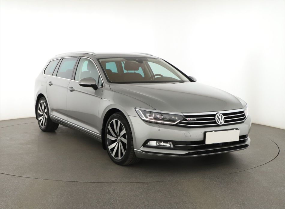 Volkswagen Passat - 2016