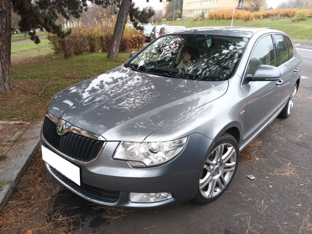 Skoda Superb 2012