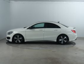 Mercedes-Benz CLA - 2015