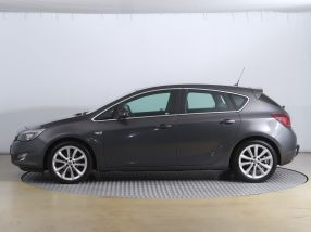 Opel Astra - 2010
