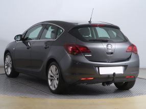 Opel Astra - 2010