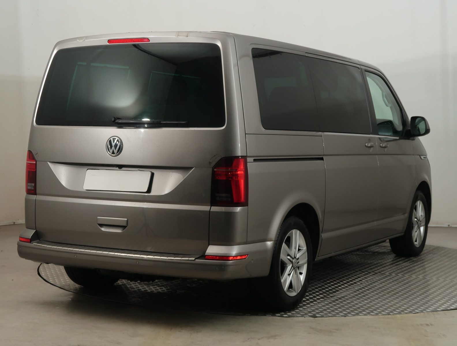 Volkswagen Caravelle - 2020